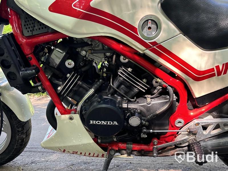 Motorcykel Honda VF 400 F | 1984