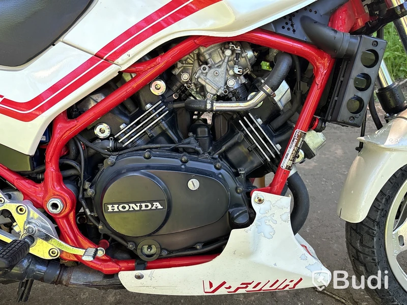 Motorcykel Honda VF 400 F | 1984