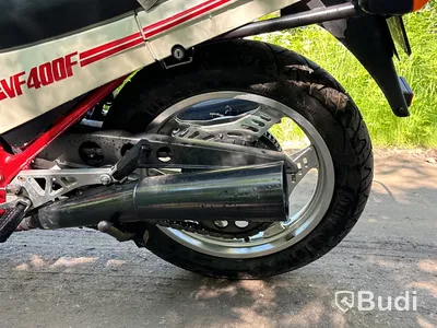 Motorcykel Honda VF 400 F | 1984