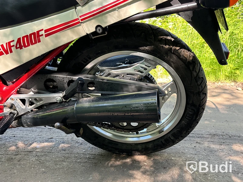 Motorcykel Honda VF 400 F | 1984