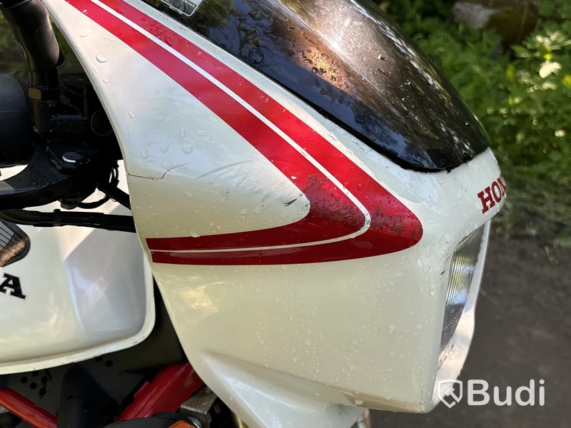 Motorcykel Honda VF 400 F | 1984