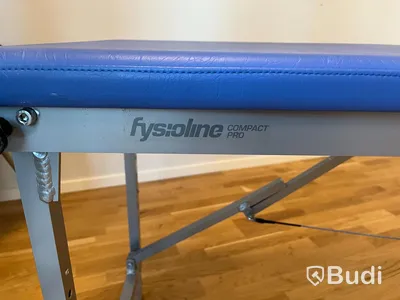 Massagebänkar, stol & Bose högtalare.