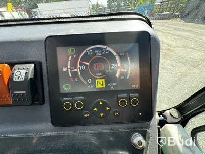 Redskapsbärare Multihog CX75 -2019