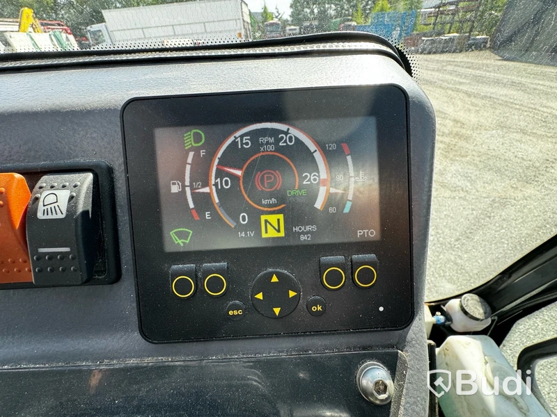 Redskapsbärare Multihog CX75 -2019
