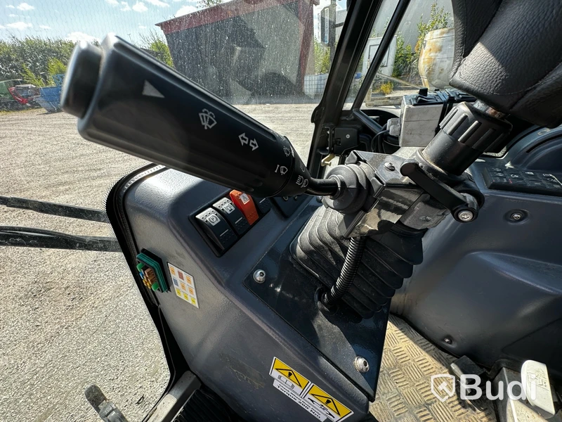 Redskapsbärare Multihog CX75 -2019