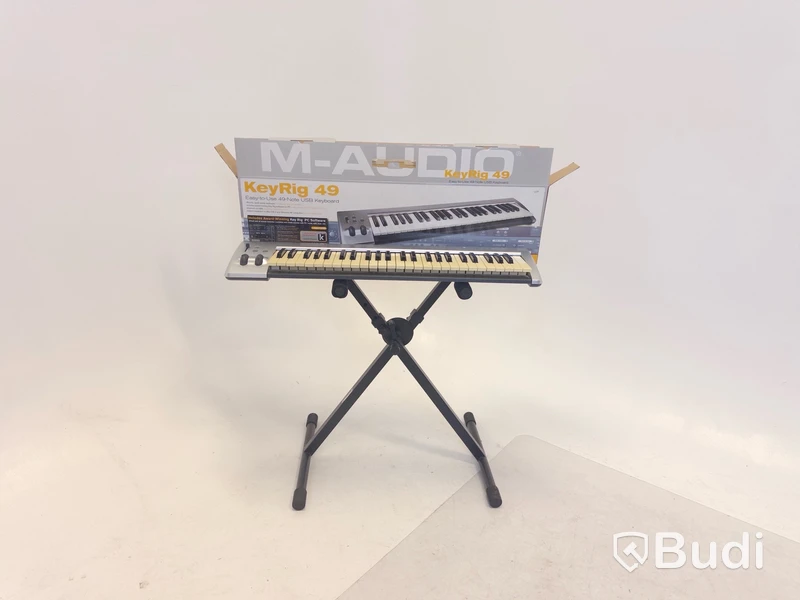 Midikeyboard och stativ