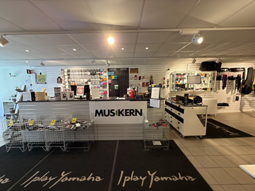 Musikutrustning, instrument m.m. Stort parti.