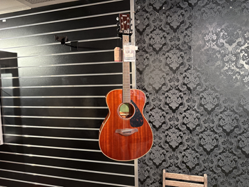 Yamaha FS850 Gitarr Natural