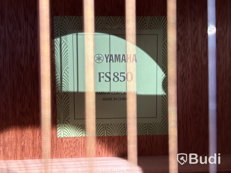 Yamaha FS850 Gitarr Natural