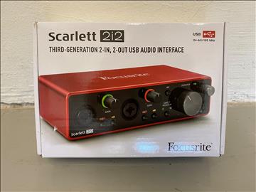 Ljudkort Scarlett 2i2 USB i kartong