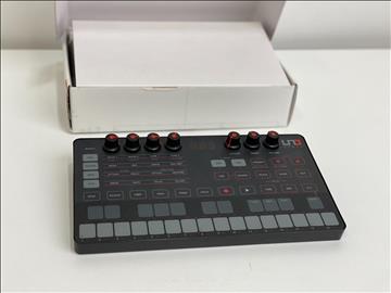 IK UNO analog synth