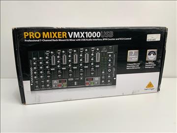 Mixer. Behringer pro mixer VM1000USB