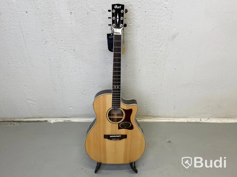 Gitarr Cort GA5F PF NAT OBS! 2st trasiga stämskruvsvred