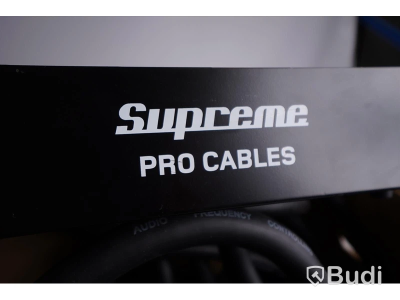 Supreme stage box 24/8 ink multikabel samt Multipair Snake kabel