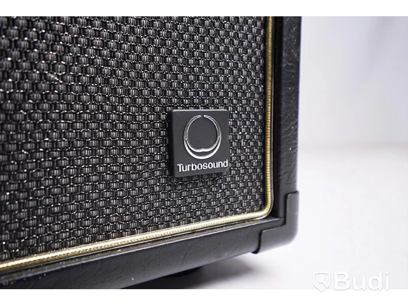 Gitarrförstärkare Bugera Vintage V22 Infinium samt footswitch FSB104A