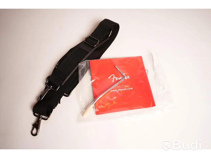 Fender softcase 2st inkl. 2st svajarmar och 2st axelremmar, gitarrfodral