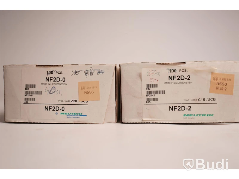 1 låda med 23 st Neutrik NF2D-0 och 1 låda med 49st Neutrik NFD-2