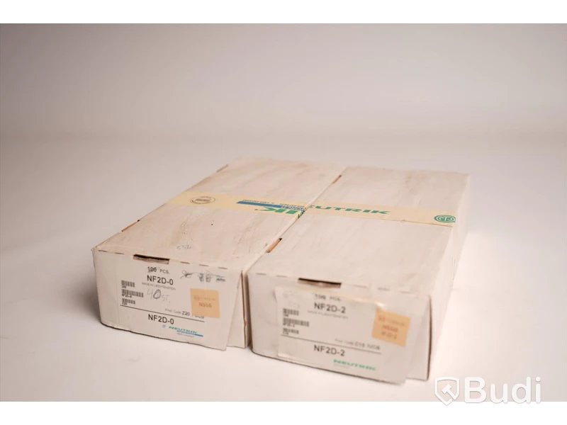 1 låda med 23 st Neutrik NF2D-0 och 1 låda med 49st Neutrik NFD-2