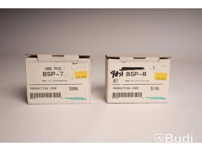 1 låda med 60st Neutrik BSP-7 och 1 låda med 32st Neutrik BSP-8