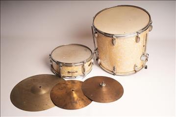 Pearl Vintage Kit, en virvel och golvpuka med Ajax 16 cymbal och Pearl Special hi-hat 