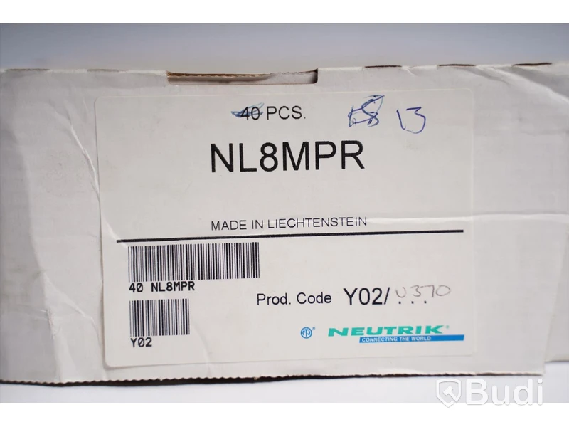 Speakon-uttag 13st, Neutrik NL8MPR. Ny.