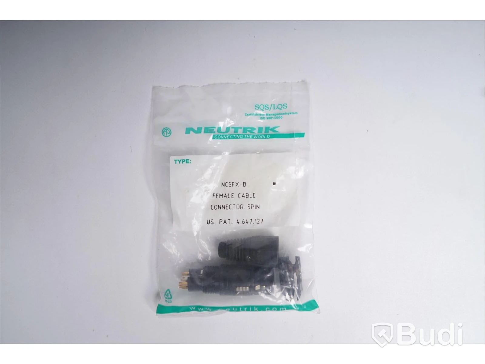 5 polig kontakt hona ca 20 st. Neutrik NC5FX-B. Ny, Obruten förpackning.