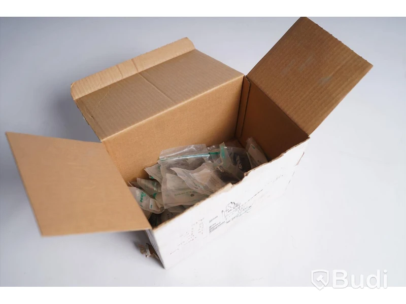 5 polig kontakt hona ca 20 st. Neutrik NC5FX-B. Ny, Obruten förpackning.