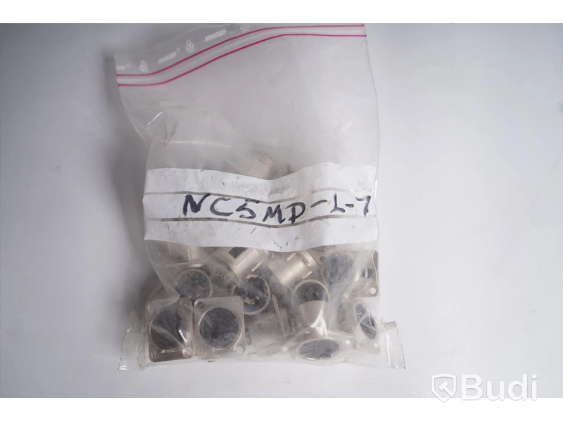 Diverse adaptrar. Neutrik NC5MP-L-1 10st, Proel AT310 7st, Proel S2C 17st. Ny.