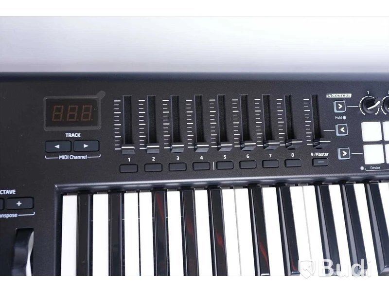Keyboard - Novation Launchkey 49. Ny.