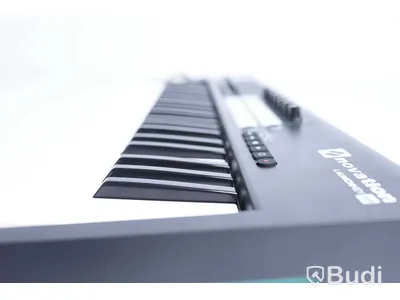 Keyboard - Novation Launchkey 49. Ny.