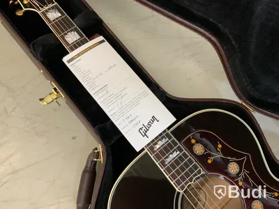 Gitarr Gibson J-200 Standard ink case och kartong