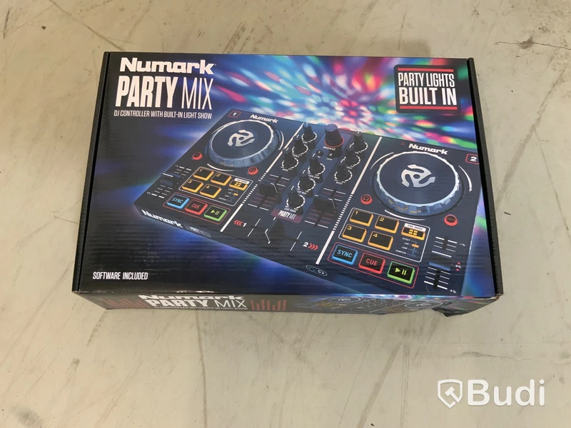Numark Partymix DJ-controller with built in Light Show