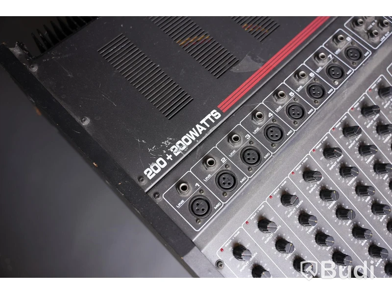 Mixerbord - Ross PC-8400 Powered Mixer Stereo. Osäker funktion.