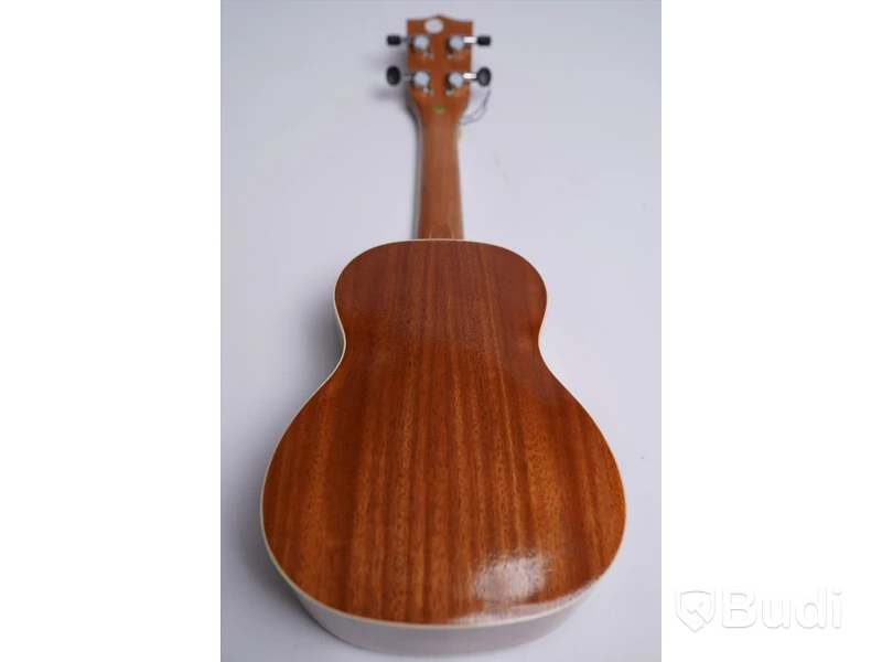 Ukulele - Koki'o, Mahogany Soprano inkl. hard case, RISA Musical Instruments. Ny, Obruten förpackning.