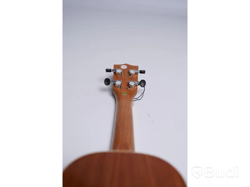 Ukulele - Koki'o, Mahogany Soprano inkl. hard case, RISA Musical Instruments. Ny, Obruten förpackning.