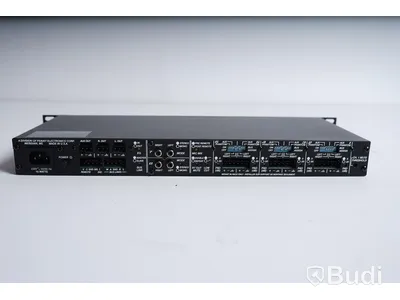 Mixer - Peavey SMR-821a.