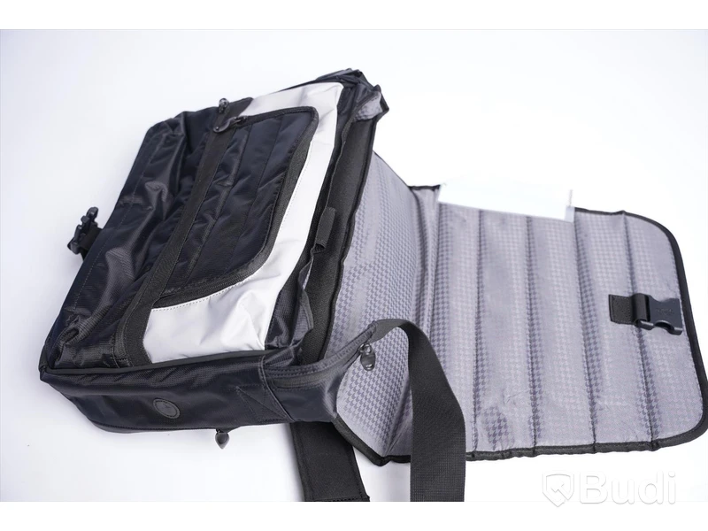 Väska - Mono Cases EFX Series The Fader (Jet Black)