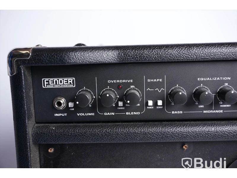 Basförstärkare - Fender Rumble 350. Defekt.