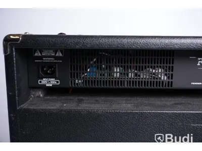Basförstärkare - Fender Rumble 350. Defekt.