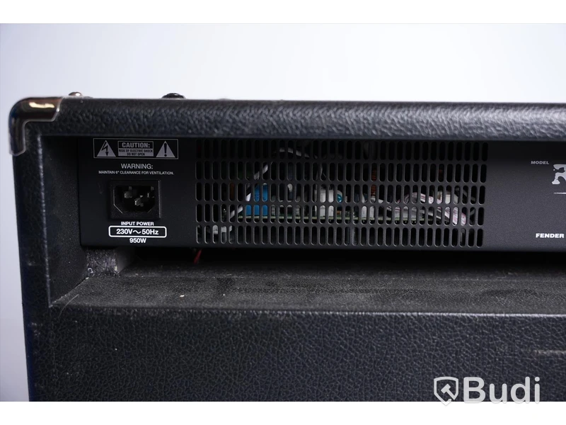 Basförstärkare - Fender Rumble 350. Defekt.