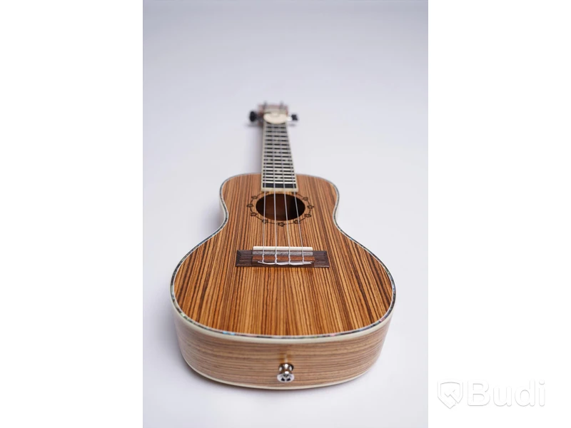 Ukulele - Koki'o, Mahogany Concert inkl. soft case, RISA Musical Instruments. Ny, Obruten förpackning.