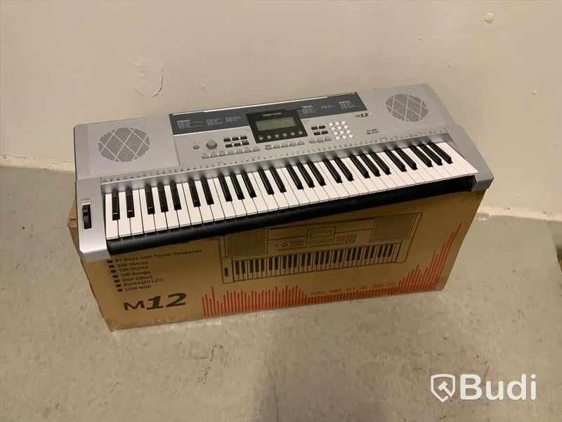 Keyboard Supreme M12 49 fullstora anslagskänsliga tangenter, USB MIDI m.m.