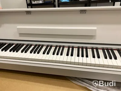 Yamaha Arius YDP-S52 WH elpiano. Obs defekt. Se bild.