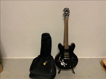 Elgitarr Gibson ES-335 Dot, BC, Ca 1992, saknar ett volymvred gigbag medföljer