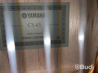 Gitarr Yamaha CS45 Nylonsträngad