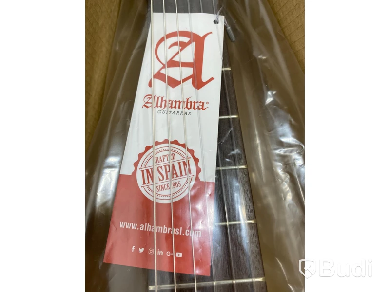 Alhambra akustisk gitarr Classica - okänd modell