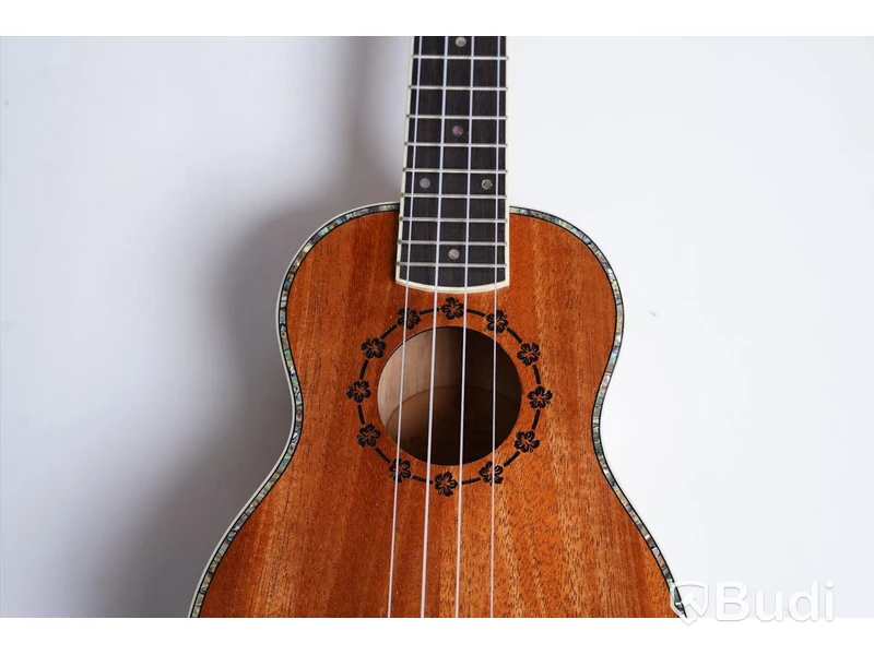 Ukulele - Kokio, Mahogany Soprano inkl. väska. Ny.