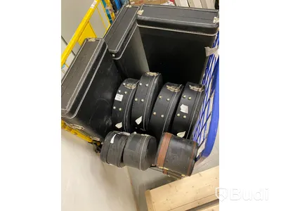 Parti med case för gitarr och bas - bur ingår ej