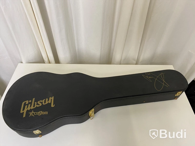 Signerat gitarrcase Gibson