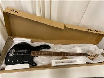 Cort Elbas - Action PJ Bass - open Core black - OBS B-stock